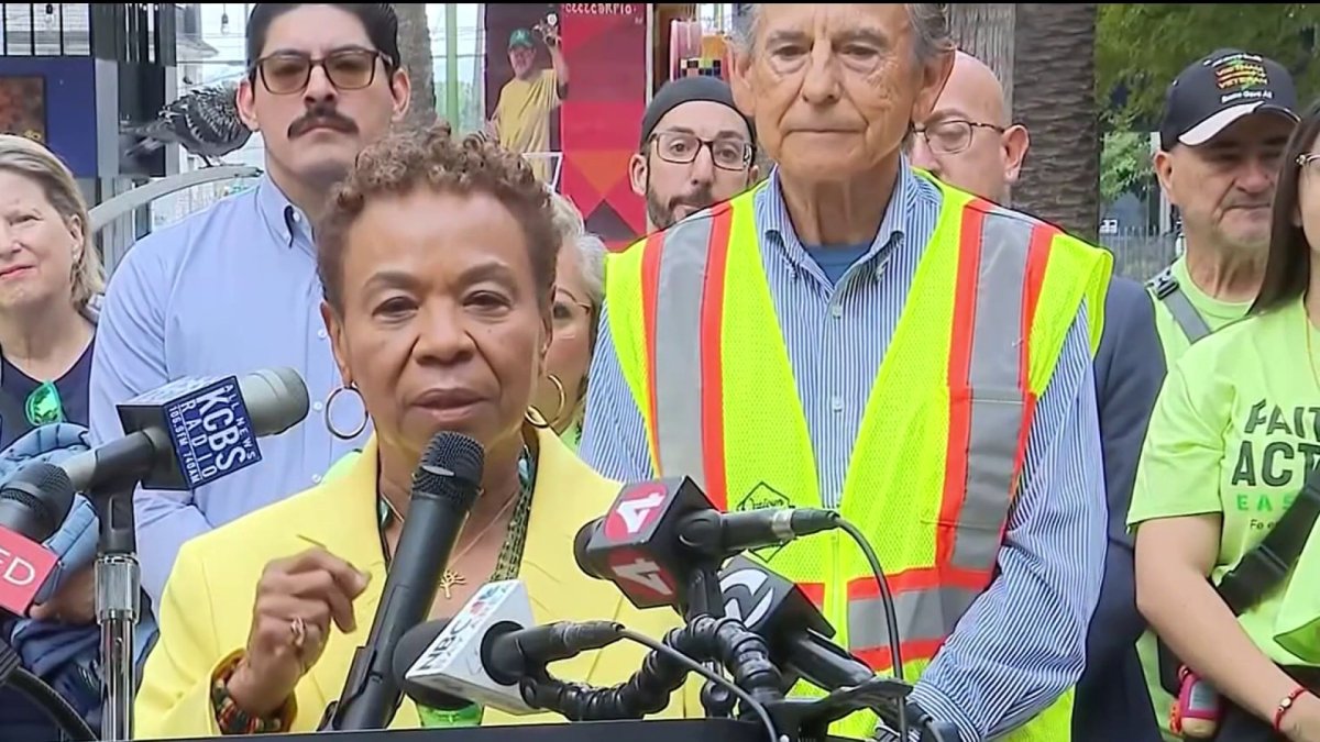 Oakland leaders back proposed ordinance expanding immigrant protections