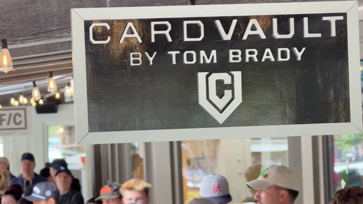 Tom Brady opens new card-vault store in Palo Alto