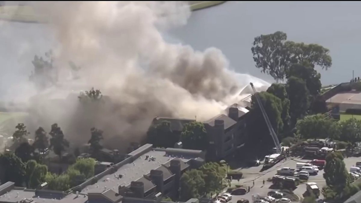 6-alarm fire destroys dozens of Foster City condos, displaces families