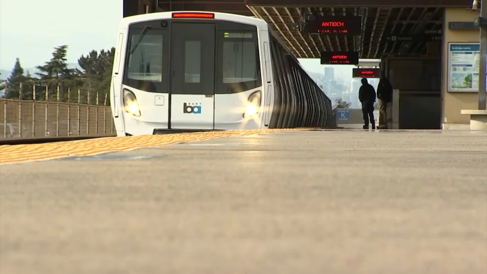 Регуляторы выявили трещины в редукторах нового подвижного состава BART, несмотря на заверения перевозчика об отсутствии угрозы безопасности