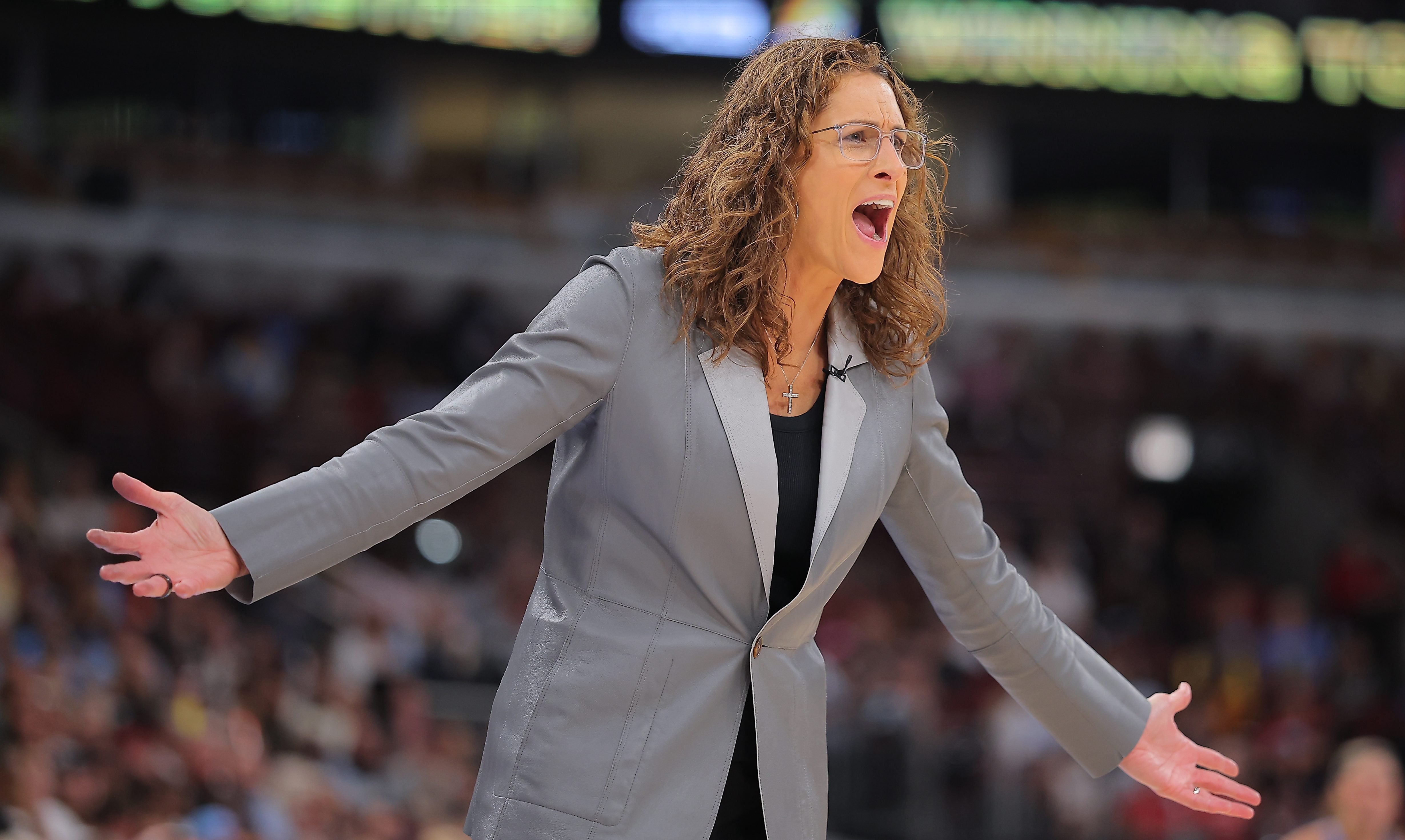 Indiana Fever head coach says divisiveness ‘will not win' during pregame rant