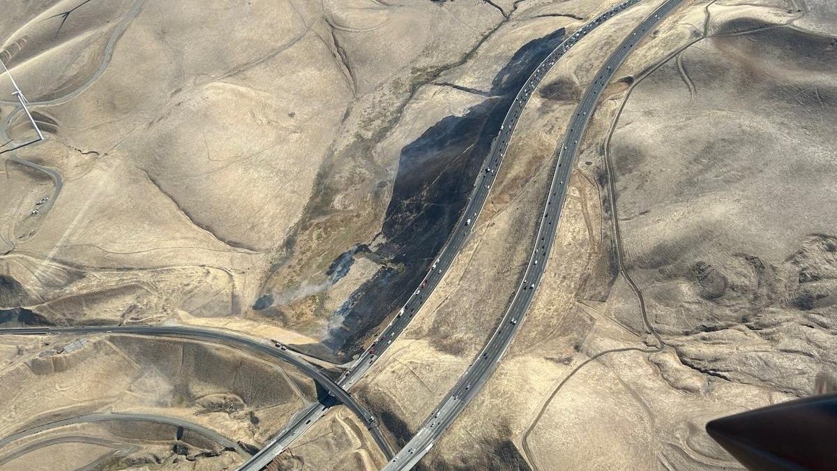 Firefighters stop forward progress of brush fire in the East Bay