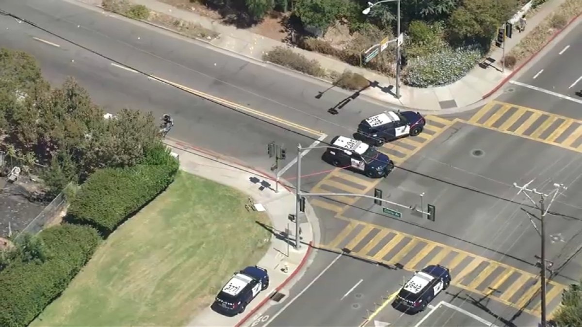 Road-rage stabbing in San Jose's Willow Glen leaves 2 hospitalized, suspect at large