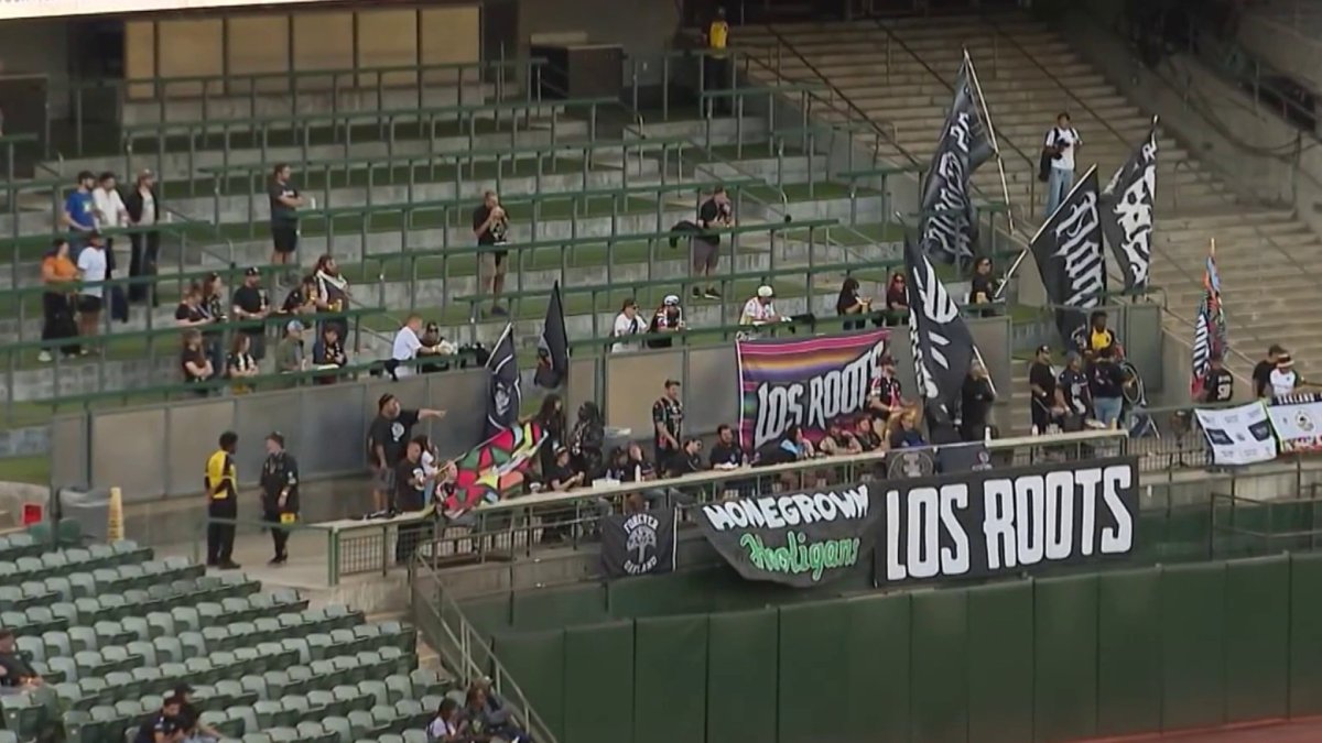 Oakland Roots return to Coliseum under ‘pay or don't play' agreement
