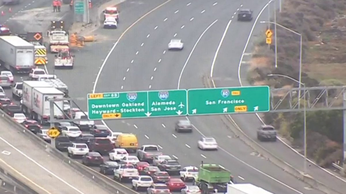Crash, fuel spill blocks connector ramp in MacArthur Maze