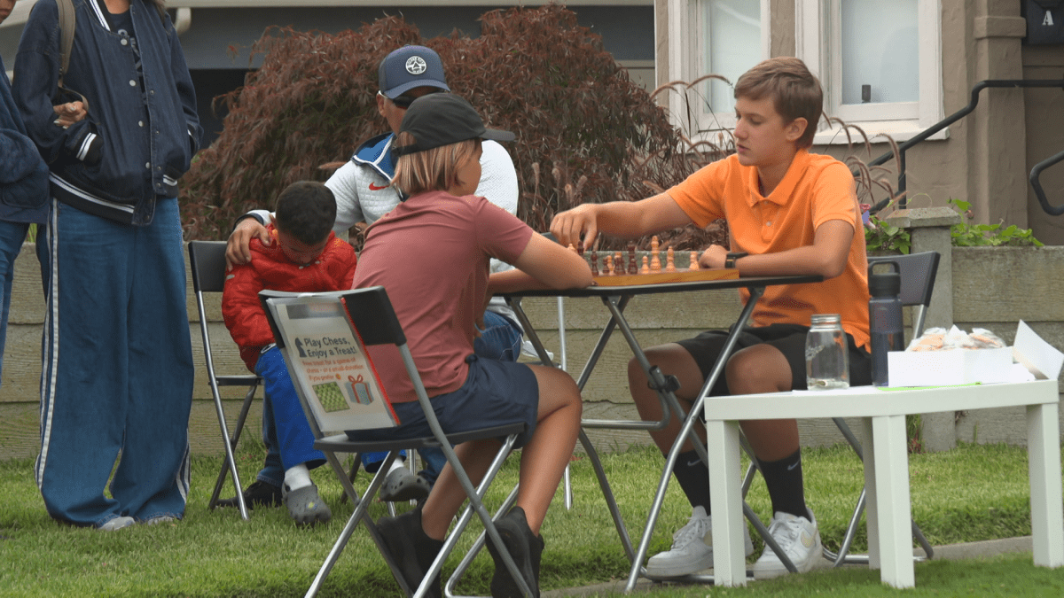 Front yard chessboard brings 12-year-old Ukrainian immigrant peace, community