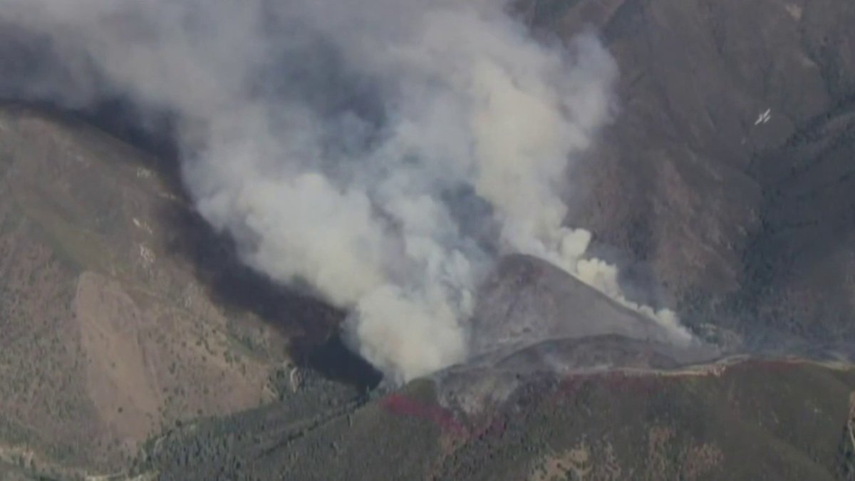 Colorado Fire: Wildfire near Yosemite burns 250 acres, prompts evacuations
