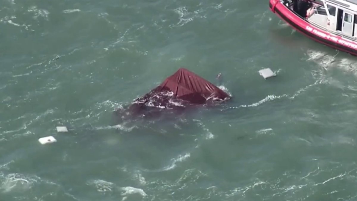 Police will not raise boat that capsized in San Francisco Bay