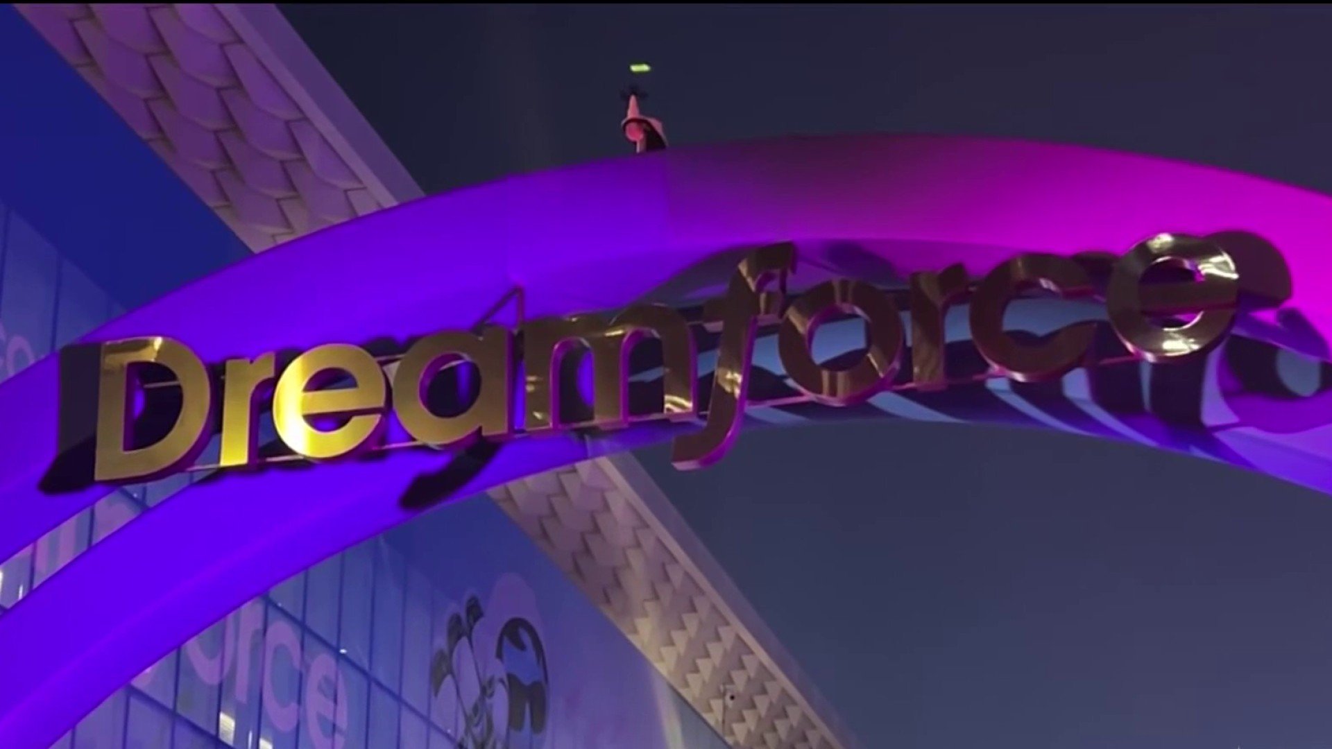Dreamforce kicks off in San Francisco with AI safety