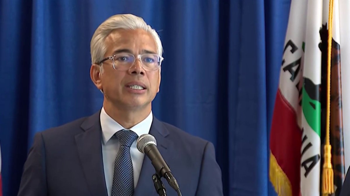 California sues Trump administration over immigration rule change