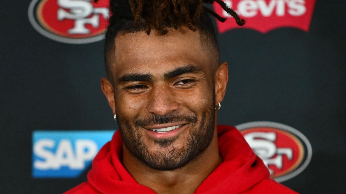 49ers' Fred Warner hilariously clarifies apparent Instagram interaction with scammer Daejon Love