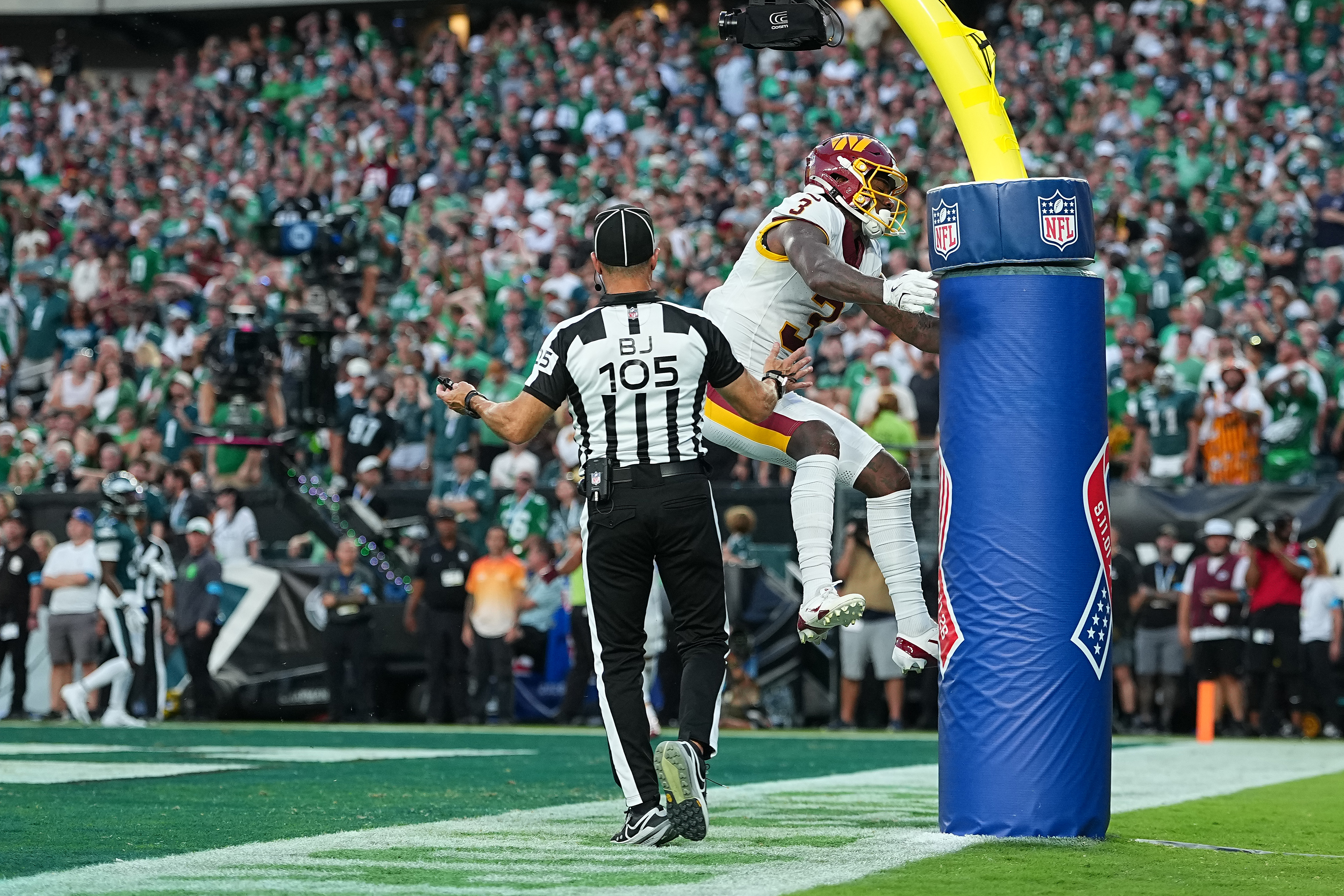 PHILADELPHIA, PENNSYLVANIA – SEPTEMBER 13: Stefon Diggs #3 of the Washington Commanders celebrates after his receiving touchdown against the Philadelphia Eagles in the fourth quarter of a game at Lincoln Financial Field on September 13, 2026 in Philadelphia, Pennsylvania. (Photo by Mitchell Leff/Getty Images)