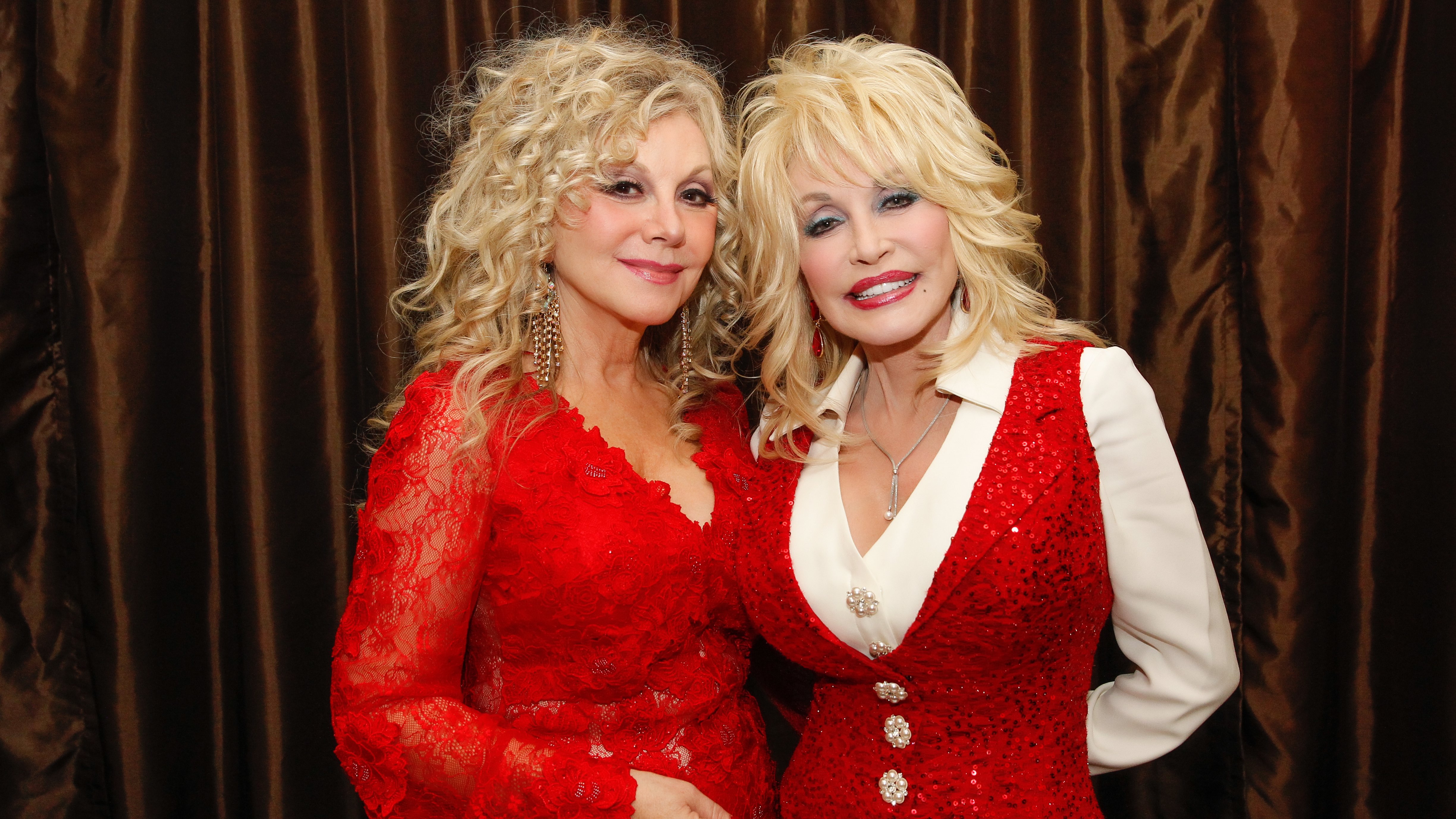 Dolly Parton sister slams fake AI garbage flooding the internet – NBC Bay Area