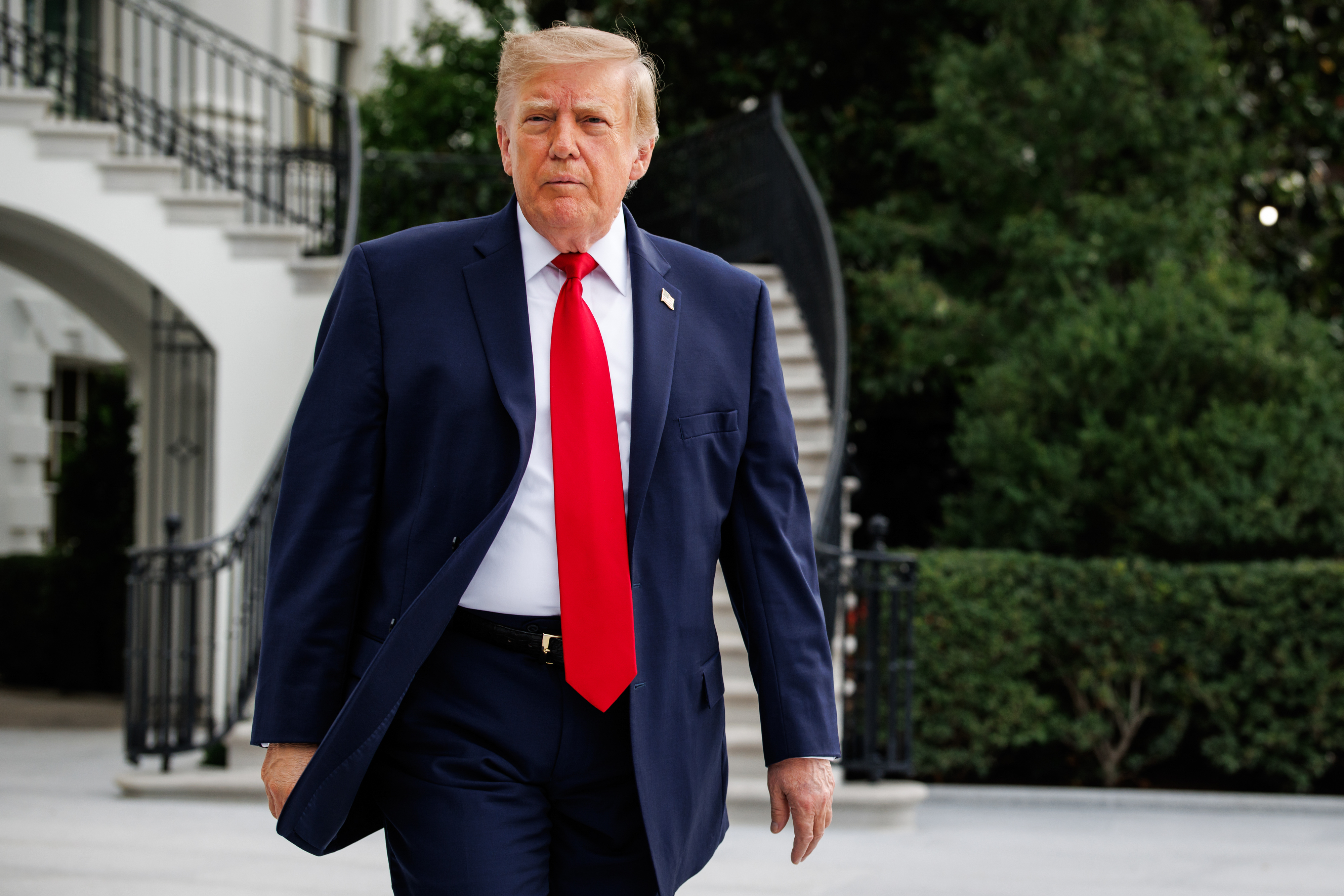 Critics warn Trump's lower fuel economy standards come at high environmental cost