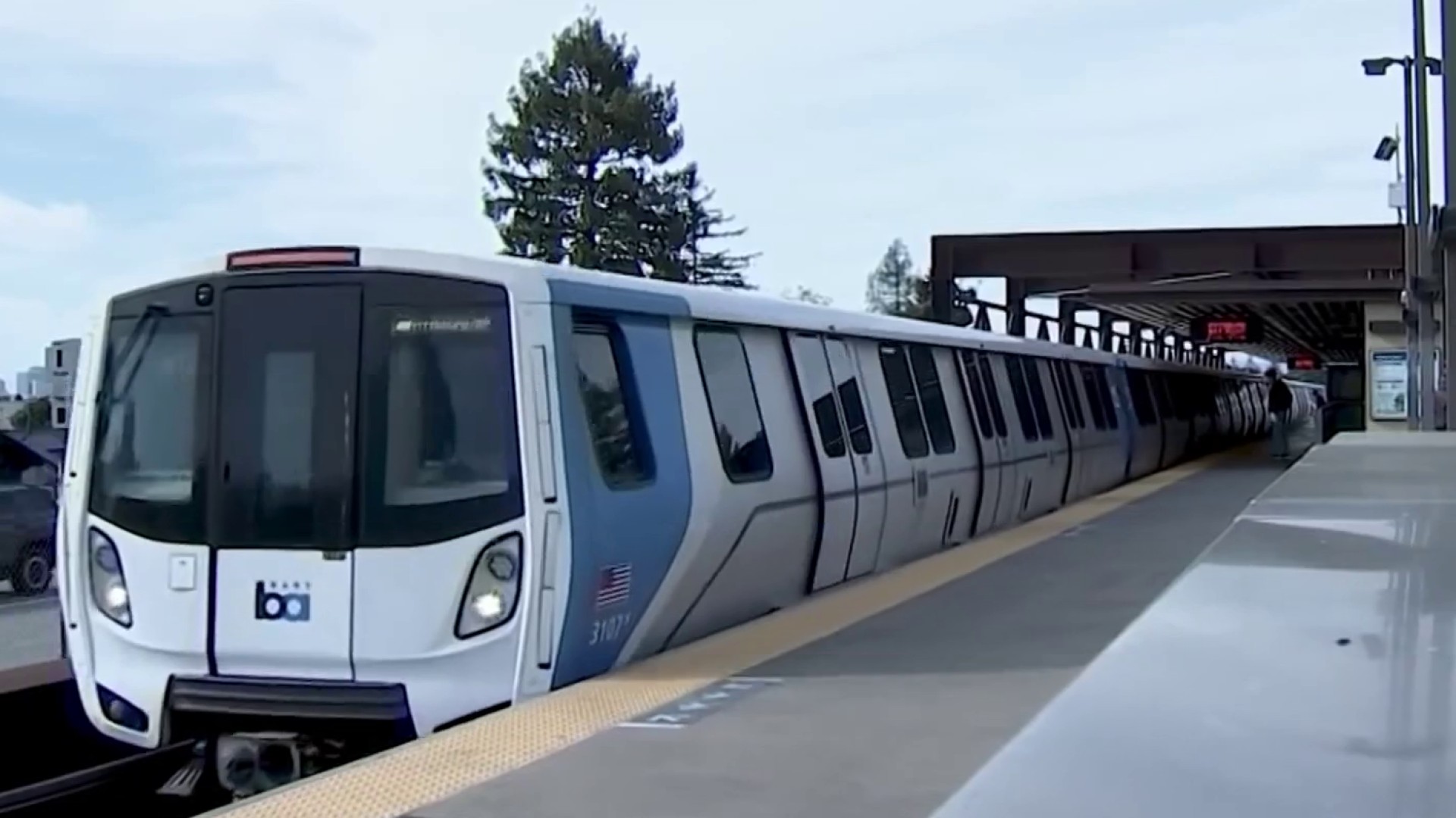 nbcbayarea.com - Ali Reid - BART workers heard over radio expressing concern after incident with train