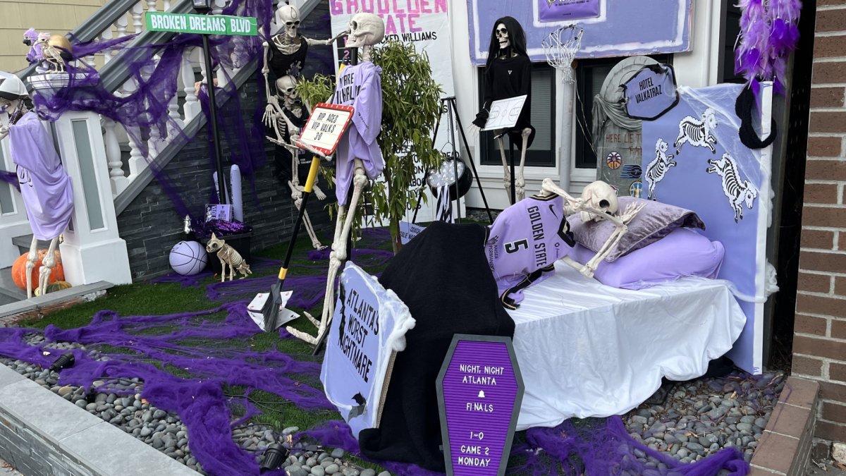 Valkyries fans flock to San Francisco ‘Boohalla' house to see Halloween decor
