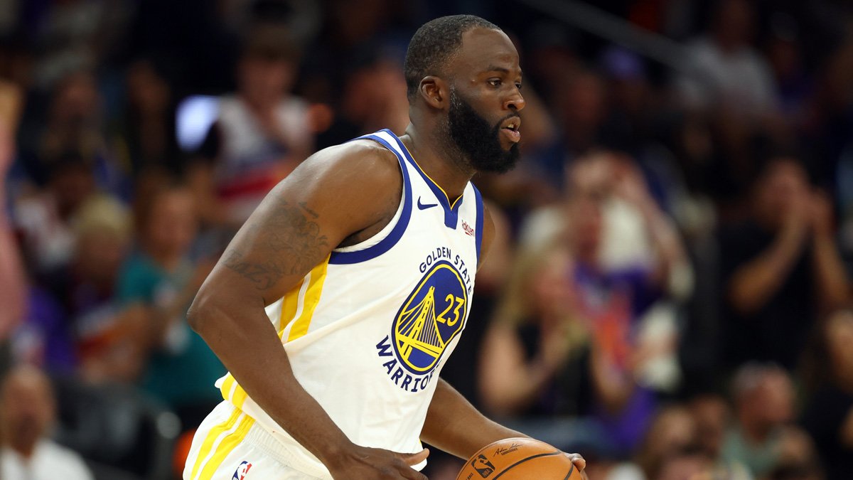 Golden State Warriors coaching staff reviewing plans during steph curry warriors title window push
