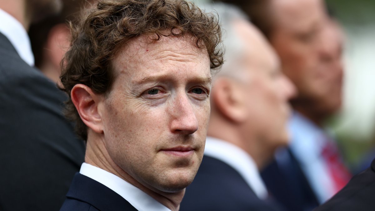 Mark Zuckerberg makes deal with Meta to help him pay California billionaire tax, if it passes