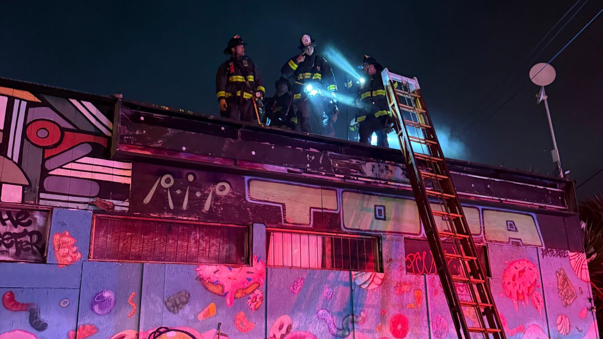 Fire in SF's Bernal Heights displaces 8