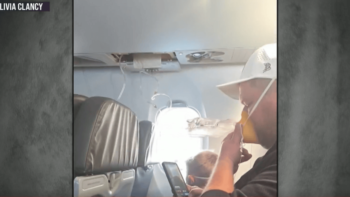 Passengers recount terrifying emergency landing shortly after flight takes off: ‘Evacuate!'