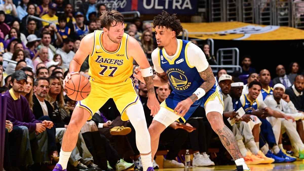 Warriors rookie Yaxel Lendeborg receives technical foul after trash-talking Lakers star Luka Dončić