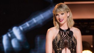 Taylor Swift's Christmas Surprise for 96-Year-Old Veteran