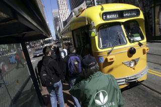 Super Bowl 50 Committee Wants Muni to Remove Overhead Wires