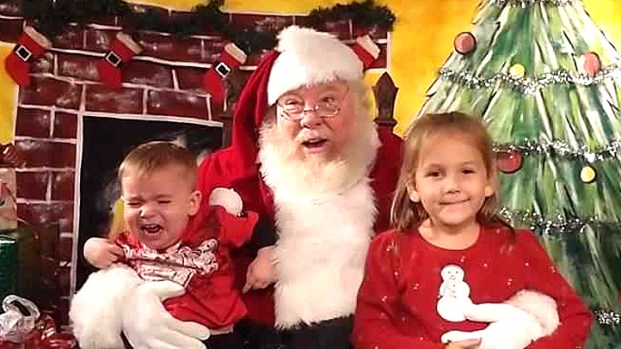 2013 la gallery santa photo fail pics of no good santa encounters - Is Golden Corral Open On Christmas Day 2014 2013 la gallery santa photo fail pics of no good santa encounters - Is Golden Corral Open On Christmas Day 2014