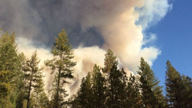 RAW: Smoke From Fast-Spreaking Fire in Butte County Seen in Chico