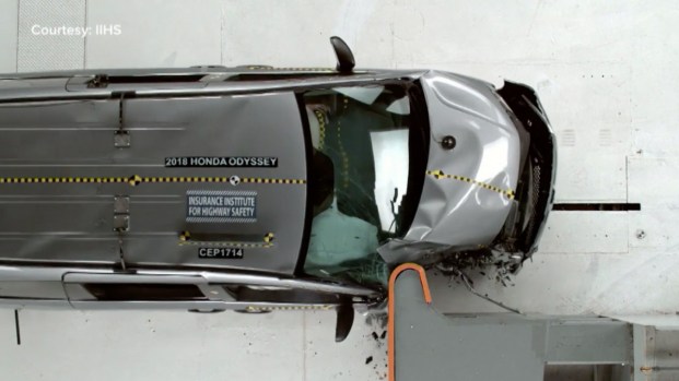 [NATL] Honda Odyssey Tops Minivan Crash Test List 