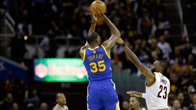 Kevin Durant: 'Steph Curry Is the Face of the Franchise' Kevin Durant: 'Steph Curry Is the Face of the Franchise'