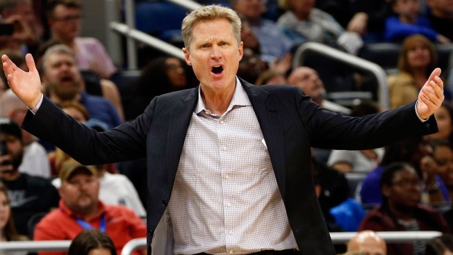 Idiot Fan Interrupts Steve Kerr's Media Session After Warriors Win Vs Magic
