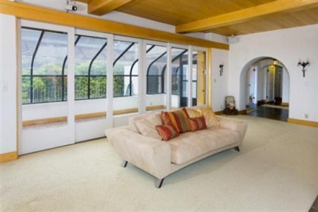 On the Market: Keeping it Old School in Telegraph Hill