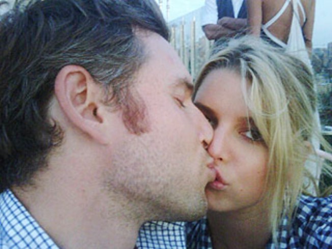 qui est Jessica Simpson datant actuellement mise à jour de matchmaking RAID destin